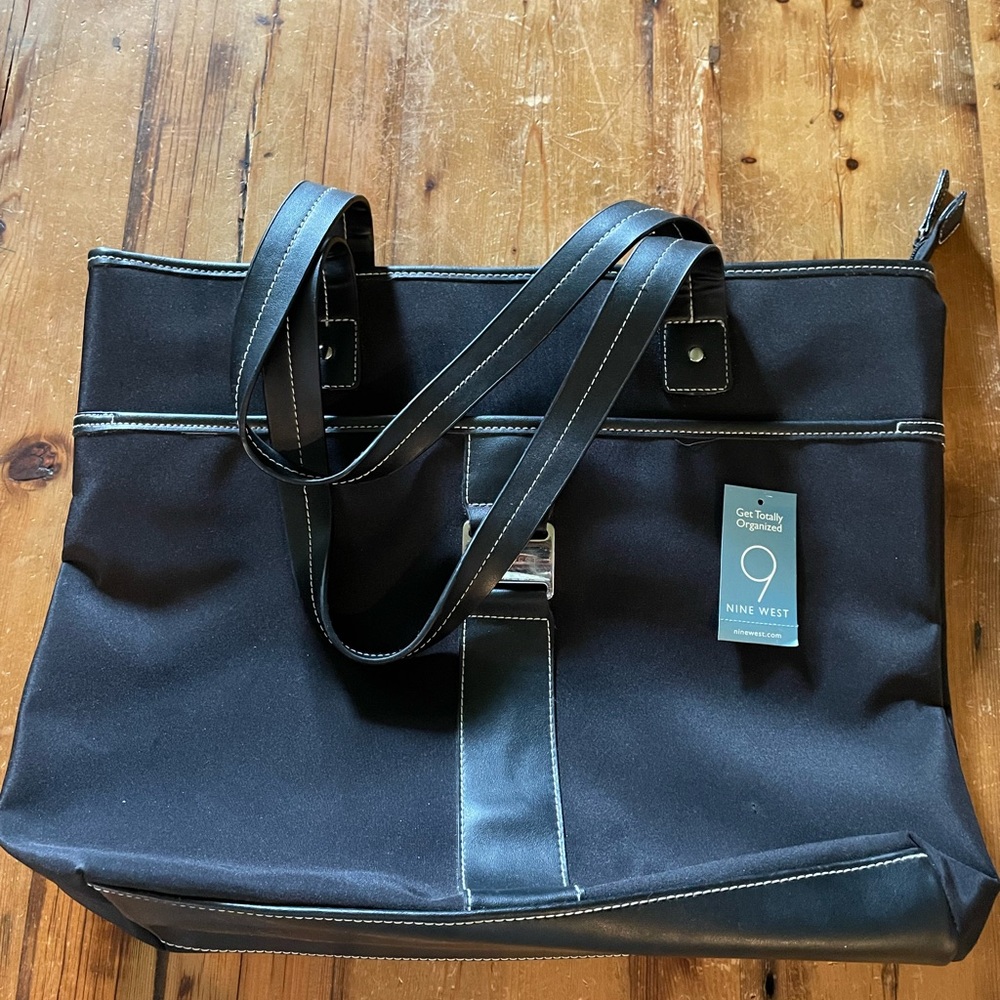 Nine West Black organizational Bag never used Measurers 14” x 17”